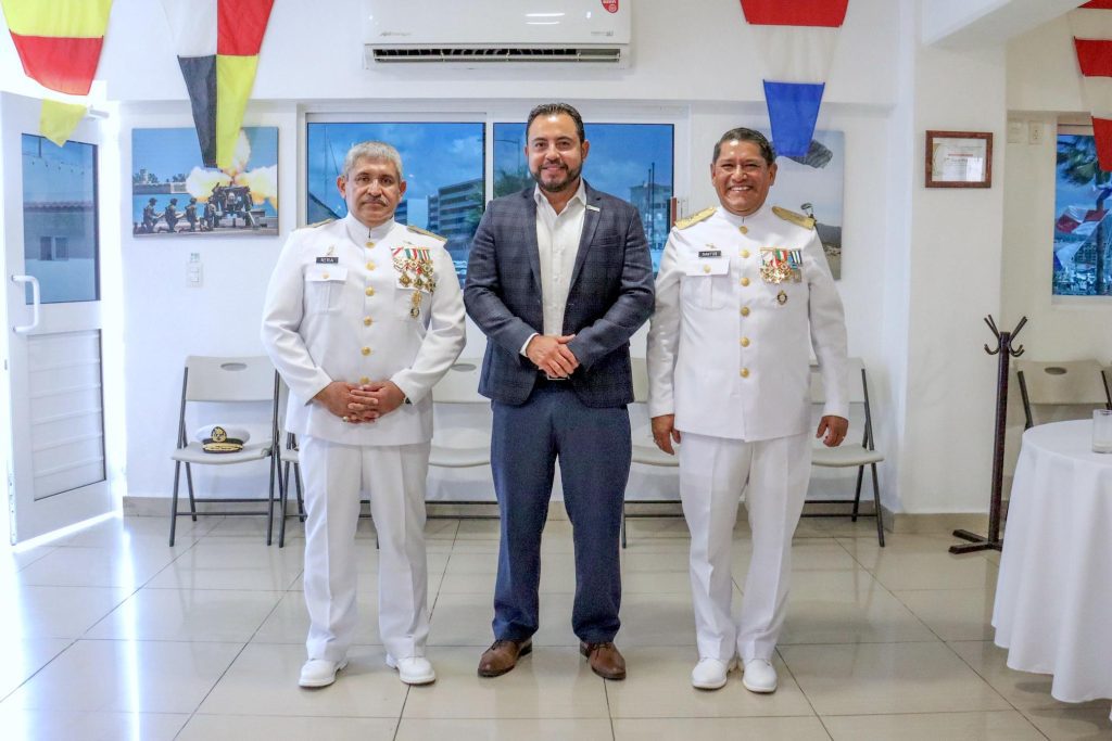 Christian Agúndez asiste a cambio de mando en el Sector Naval de Cabo ...