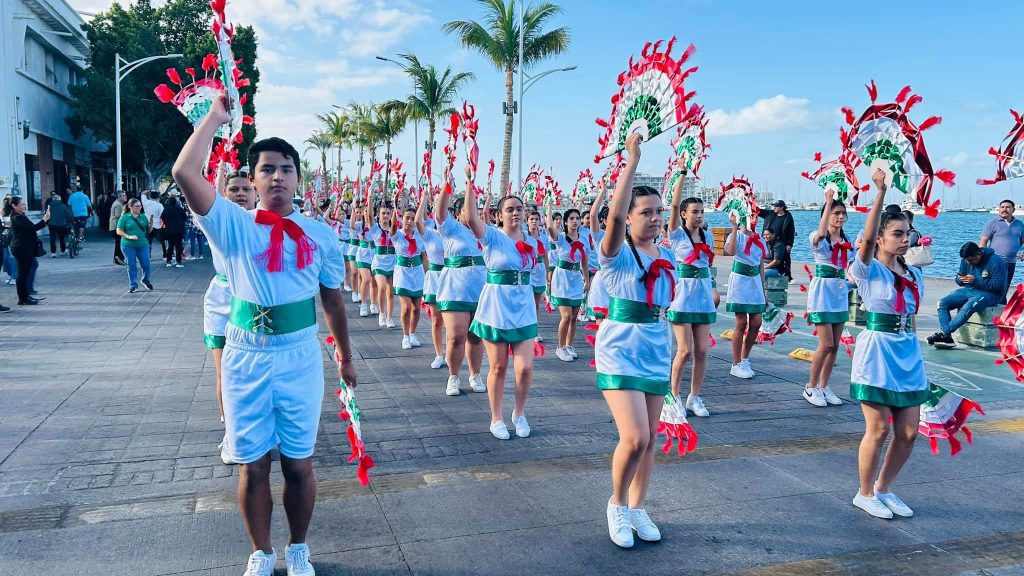 Más de 3 mil participantes darán vida al desfile por la Revolución ...